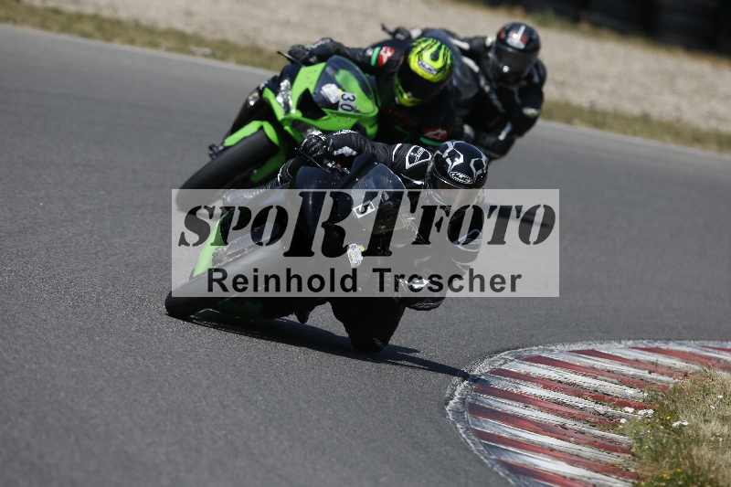 /Archiv-2023/28 05.06.2023 Moto Club Anneau du Rhin/vert-medium/30